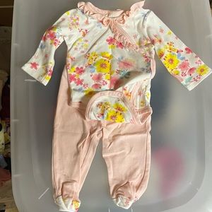 ❤️5/$20 Baby girl 3-6 month outfit